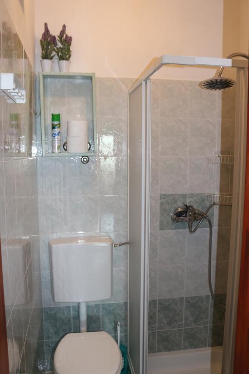 Apartment Tina Istra Buje Buitenkant foto
